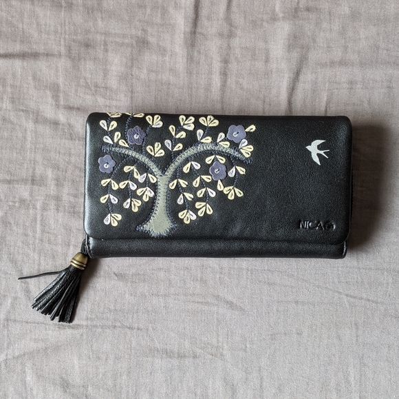 Nica Handbags - NWOT Nica Leather wallet